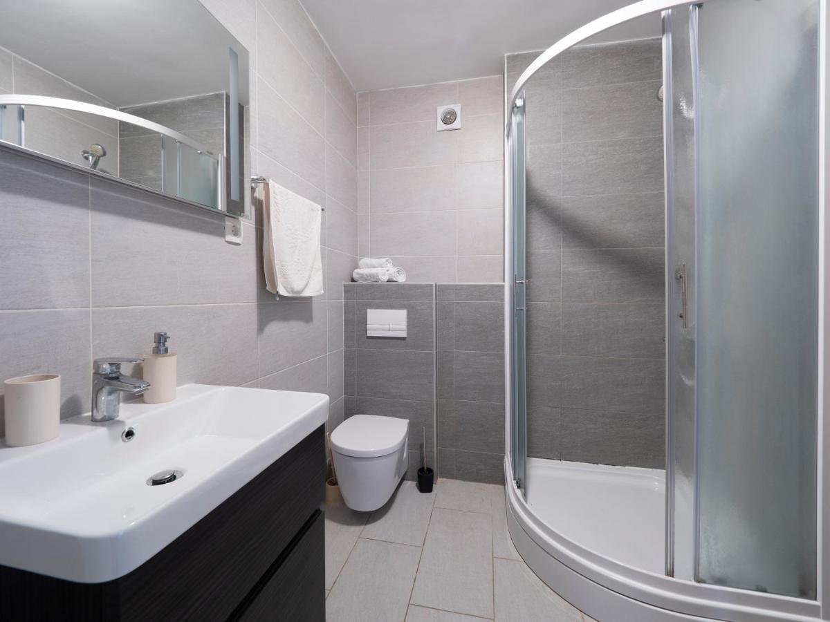 Family Three Bedroom Apartment Brando Budva Eksteriør bilde